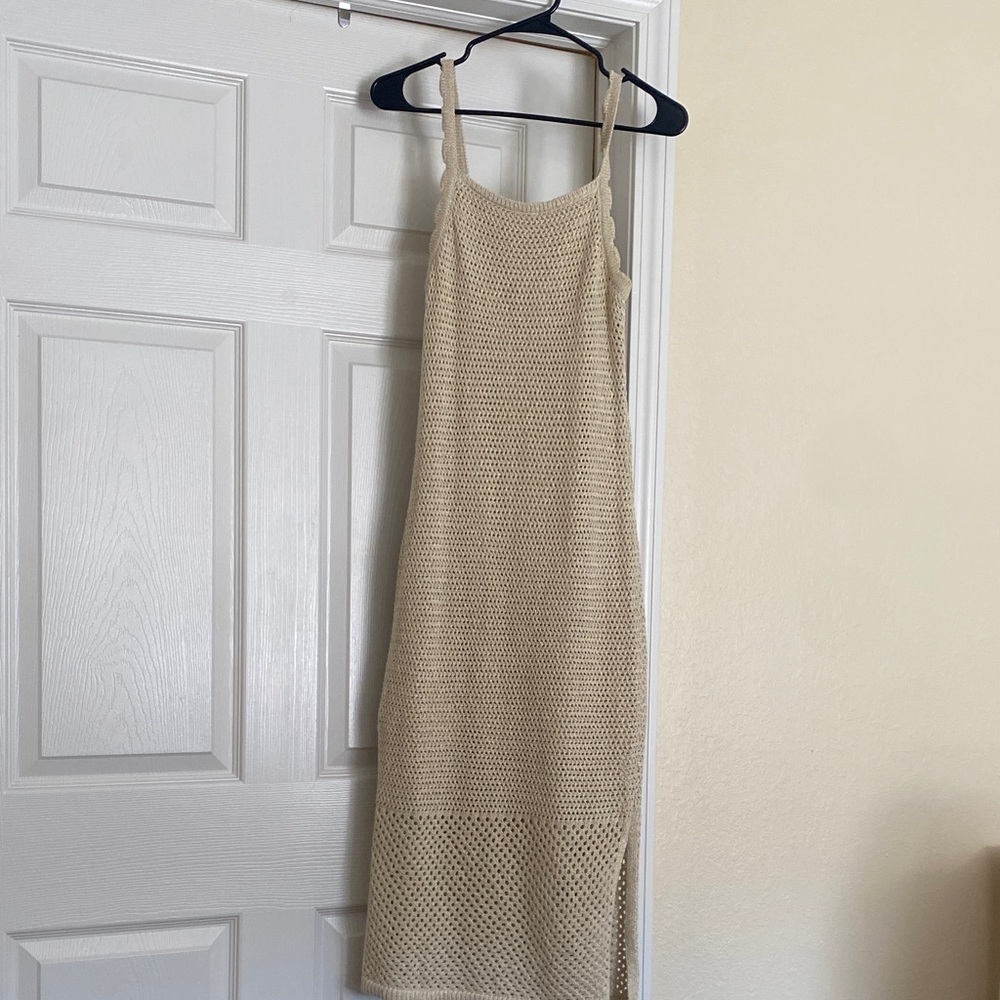 Elegant Beige Knit Dress